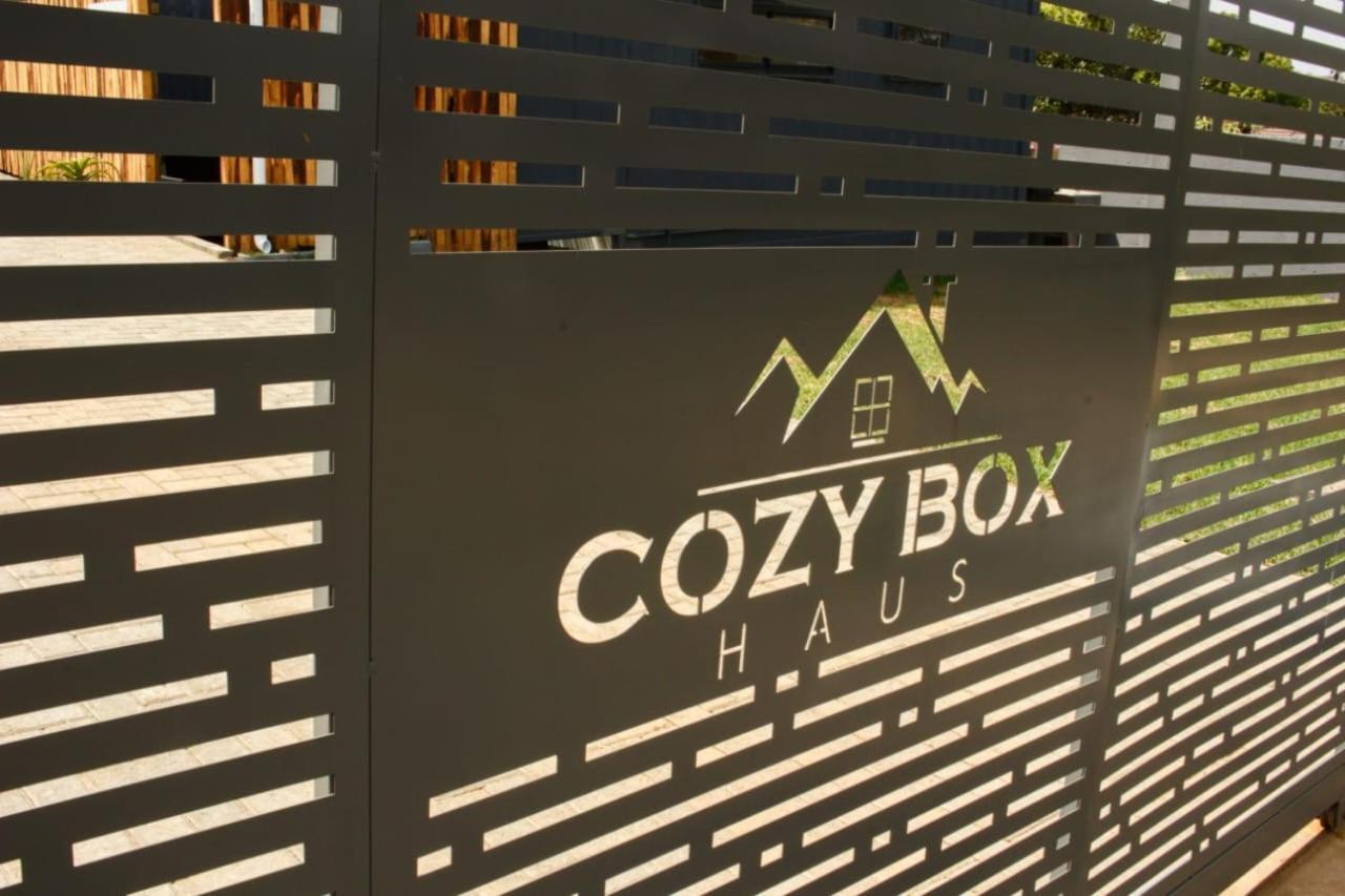 Hotel Cozy Box Haus Graskop Exterior foto